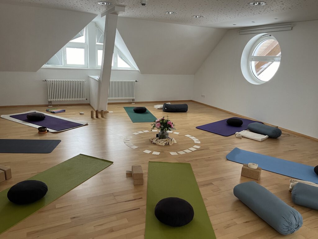 Haus Feldberg-Falkau, Yoga-Retreat von LIGHT UP-Yoga, Yogaraum